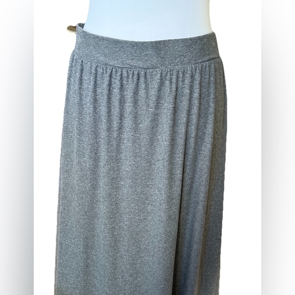 NWT TERRA & SKY Heather Gray Super Soft Stretchy Long Maxi Skirt Plus Size 2x - Picture 2 of 6